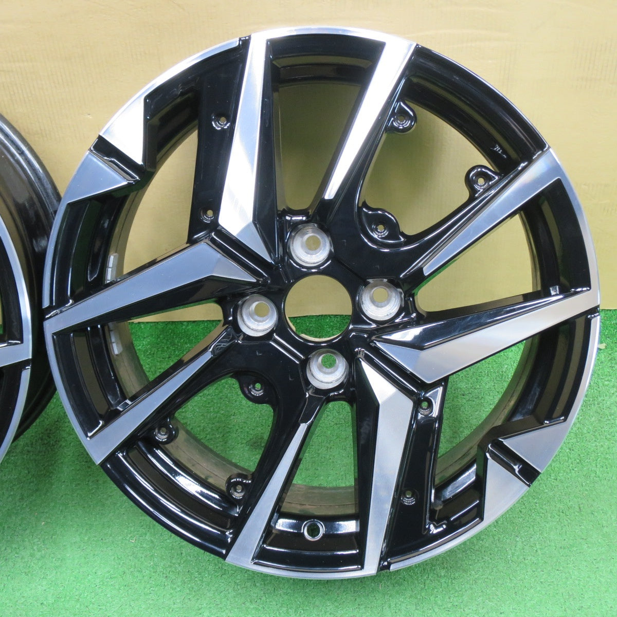 4本価格★プジョー 208 GT 純正 ホイール 17インチ 17×7J PCD108/4H★6061501NKホ