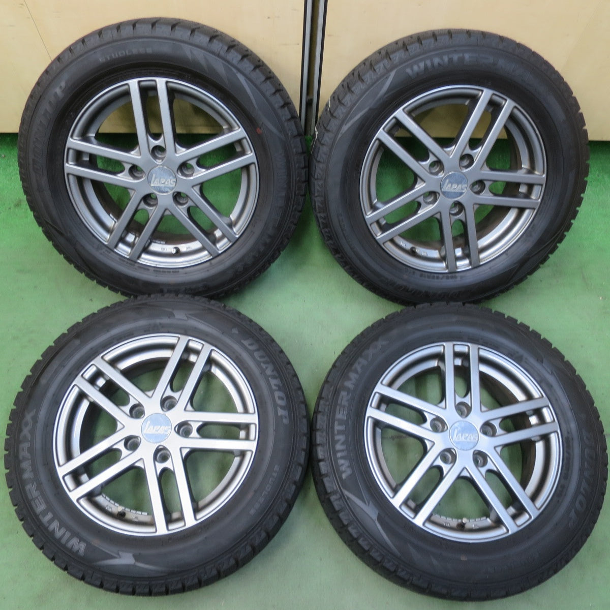 バリ溝！22年！9分◎スタッドレス 195/65R15 ダンロップ ウインターマックス WM02 LAPAS 社外 アルミ 15インチ PCD114.3/5H◎6062701イス