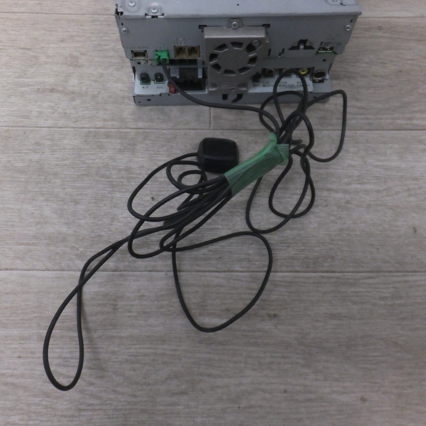 [送料無料] ★カロッツェリア carrozzeria AV一体型メモリーナビゲーション 楽ナビ AVIC-RZ06(62)★