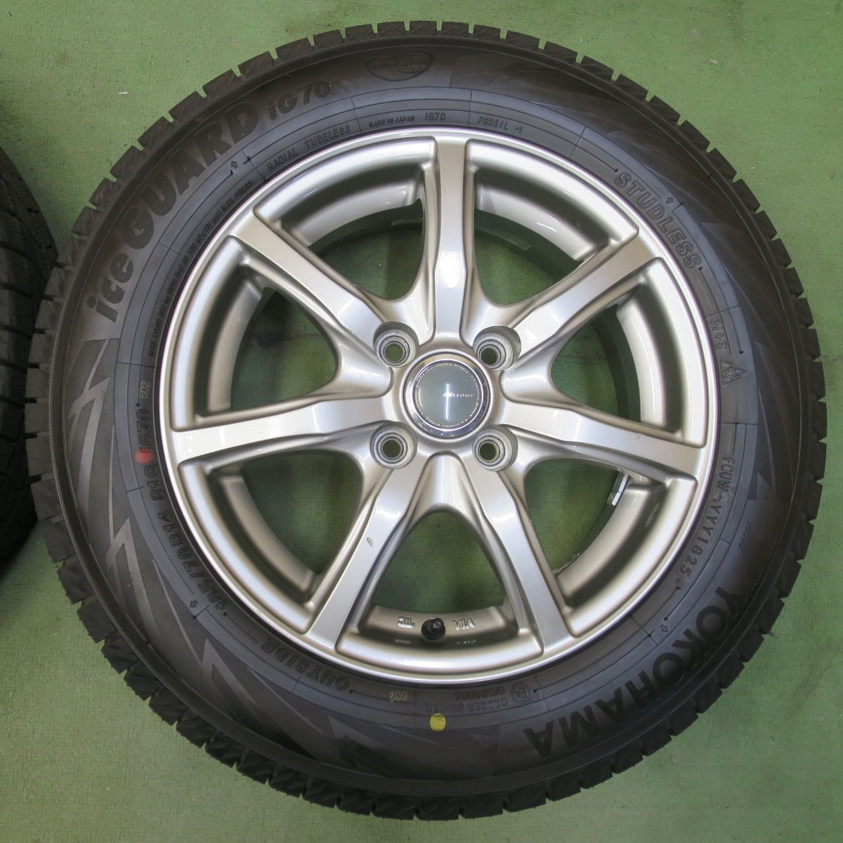 ほぼ未使用！25年！キレイ★スタッドレス 165/70R14 ヨコハマ アイスガード iG70 MiLLOUS Ki ミルアス 14インチ PCD100/4H★6052507イス