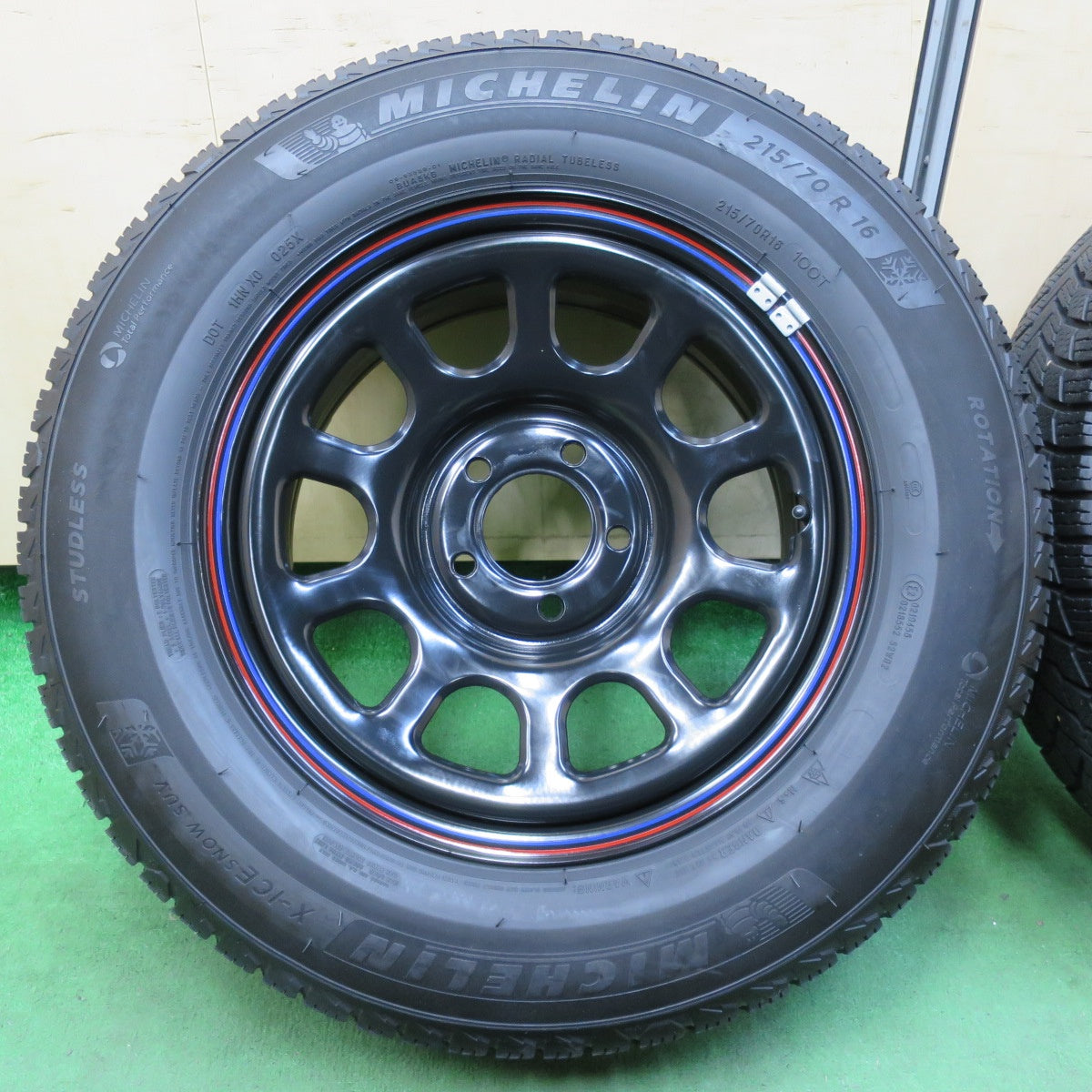 [送料無料] バリ溝！21年！キレイ！9分★スタッドレス デイトナ 215/70R16 ミシュラン X-ICE SNOW SUV DAYTONA 16インチ PCD114.3/5H★4112906イス