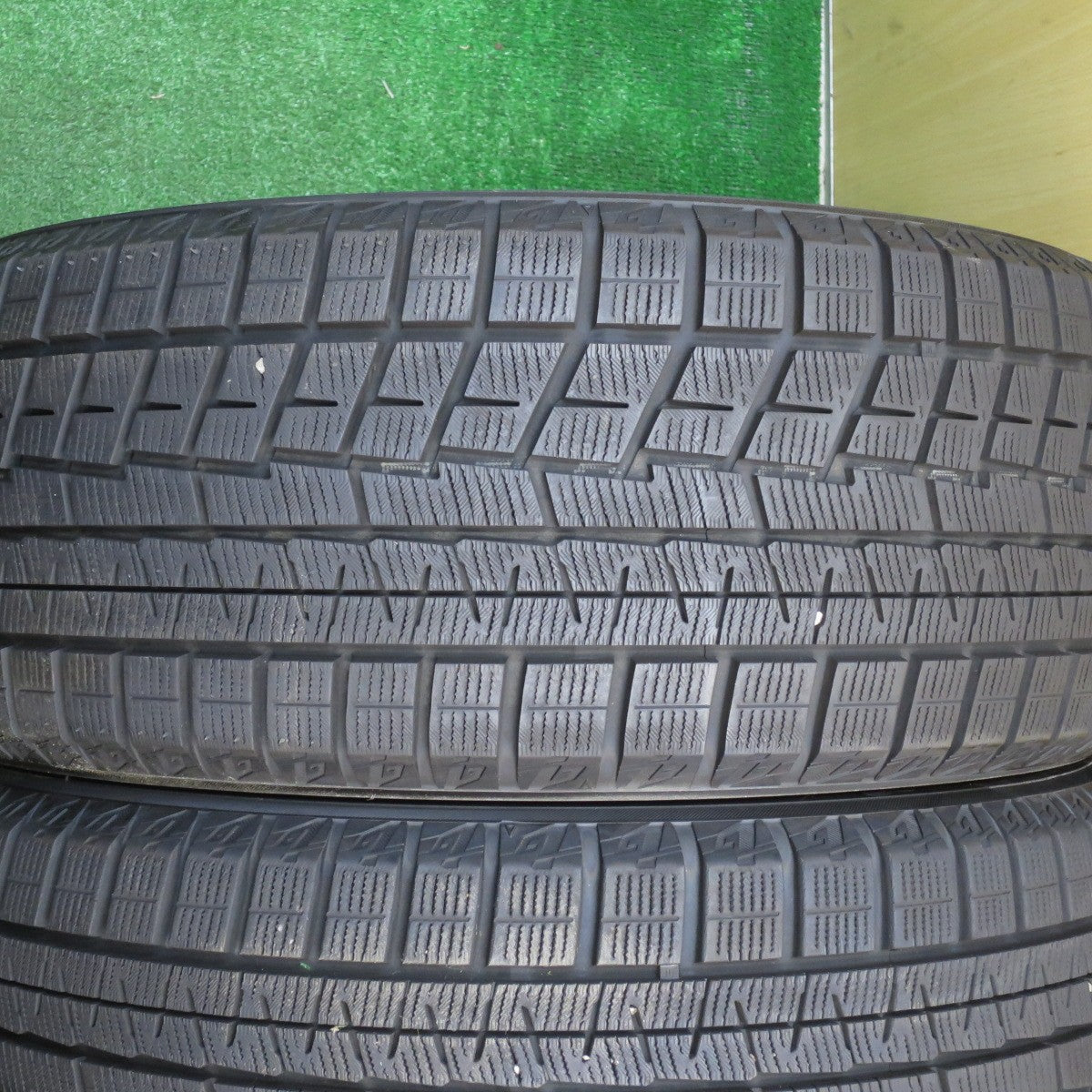 [送料無料] ほぼ未使用★スタッドレス 215/45R17 ヨコハマ アイスガード iG60 タイヤ 17インチ 86 BRZ プリウス カローラスポーツ 等★2030408クスタ