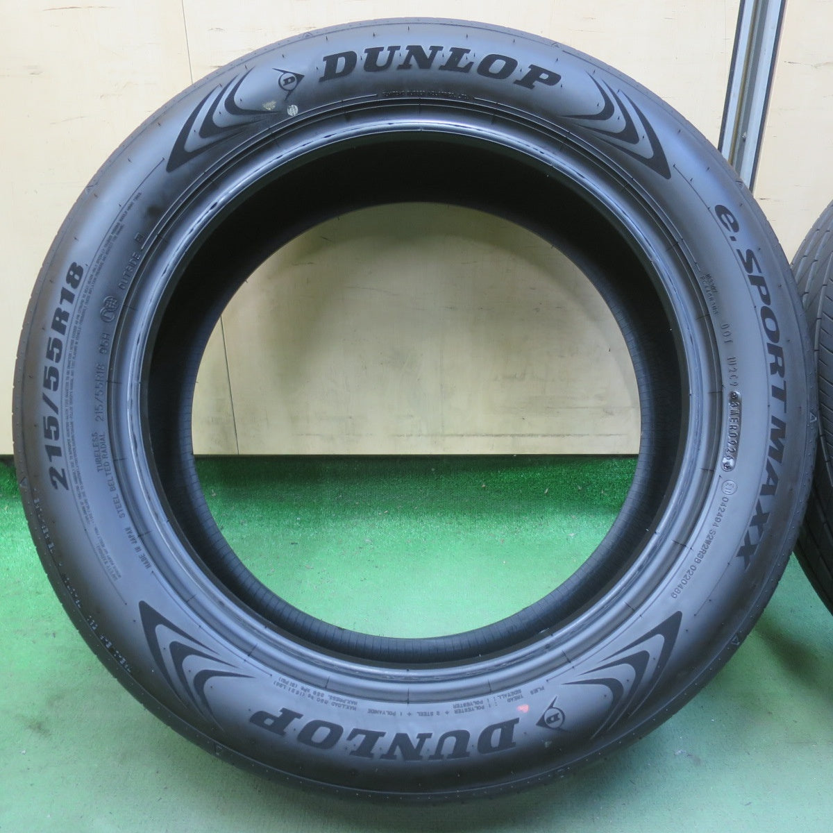 新車外し！26年◎215/55R18 ダンロップ e.SPORT MAXX eスポーツマックス タイヤ 18インチ CX-30 MPV 等◎6083120イノタ