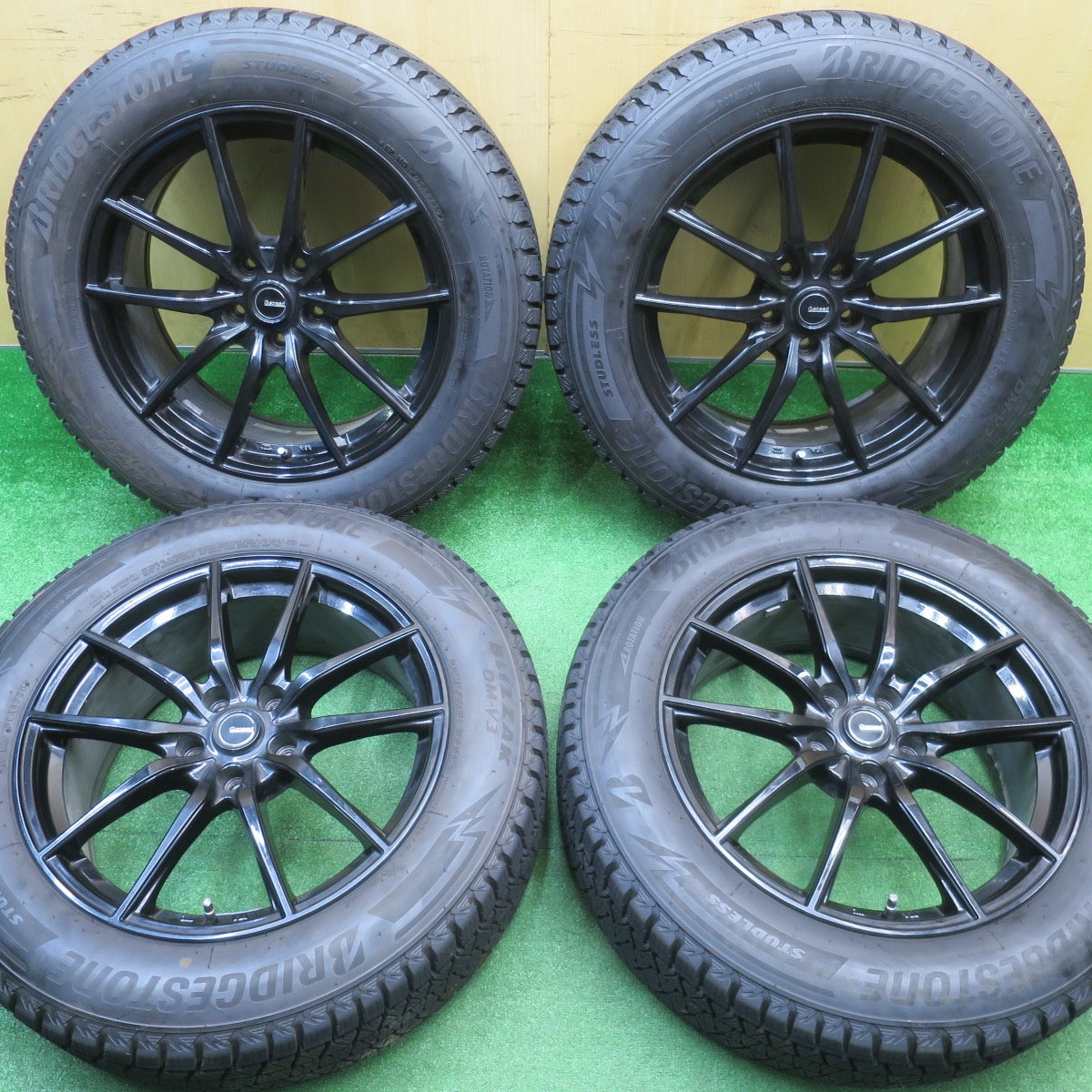 バリ溝！キレイ！9.5分★G.Speed スタッドレス 225/60R18 ブリヂストン ブリザック DM-V3 Gスピード 18インチ PCD114.3/5H★5110909NJス