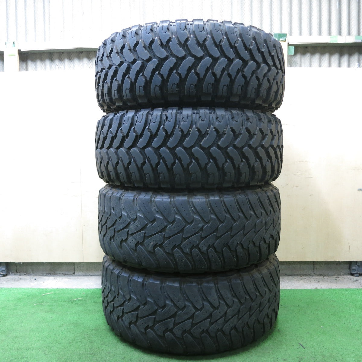バリ溝！22年！9.5分★MKW M-19 35×12.50R20 コンフォーサー CF3000 トーヨー M/T オープンカントリー 20インチ PCD139.7/6H★5091001ナノ