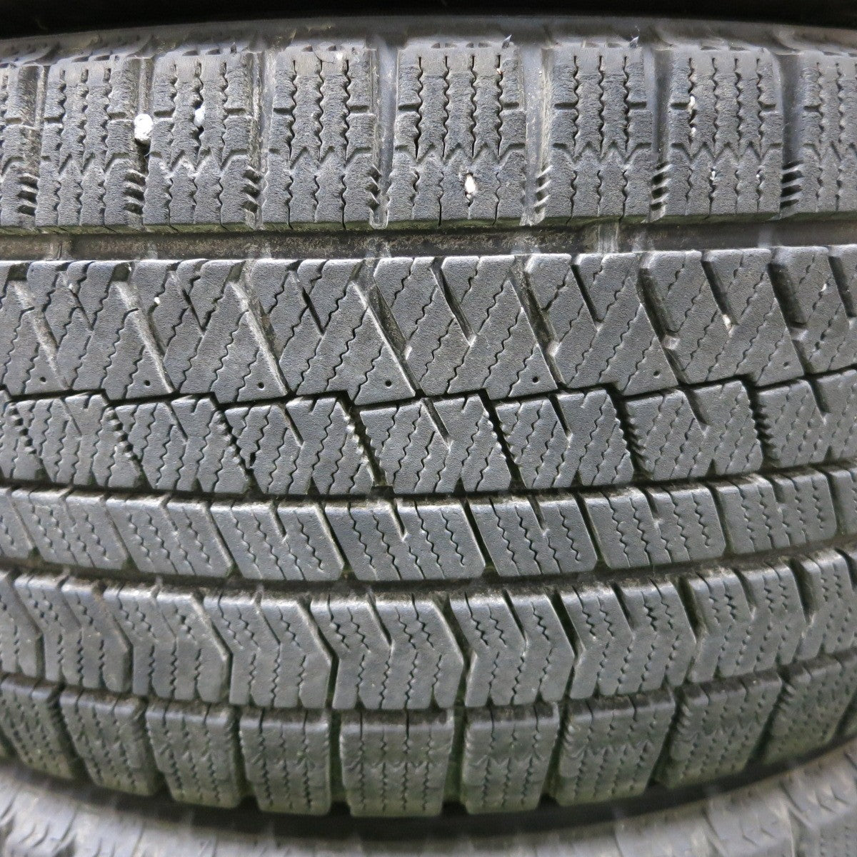 バリ溝！9.5分★スタッドレス 235/45R18 ブリヂストン ブリザック VRX2 BALMINUM バルミナ 18インチ PCD114.3/5H★5050702ナス