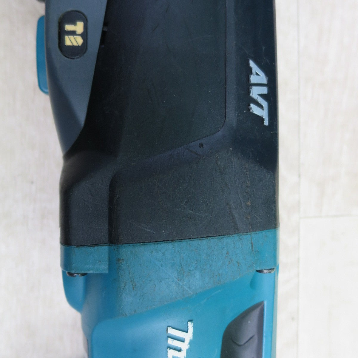 [送料無料] キレイ☆makita マキタ ハンマードリル HR2601F 電動工具 ケース付き 100V 26mm 電動 工具  DIY 大工 道具☆