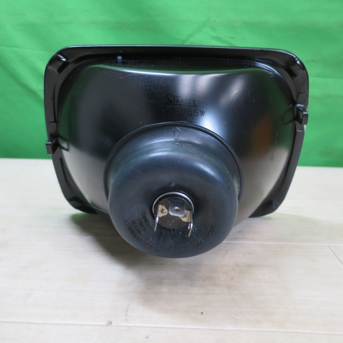 ☆STANLEY スタンレー 角型 2灯式 ハロゲン ヘッドランプ 001-3056 H4 12V 60/55W Hi-lux 75 替球タイプ ヘッドライト カー パーツ 現状品☆