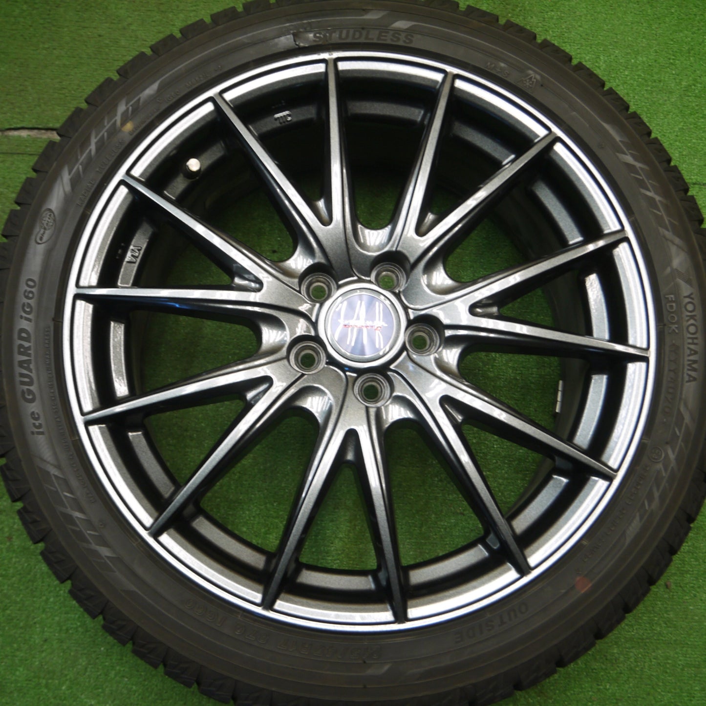[送料無料] バリ溝！キレイ！9.5分★プリウス 86 BRZ 等 215/45R17 スタッドレス ヨコハマ アイスガード iG60 VELVA SPORTZ ヴェルヴァ 17インチ PCD100/5H★5011001Hス