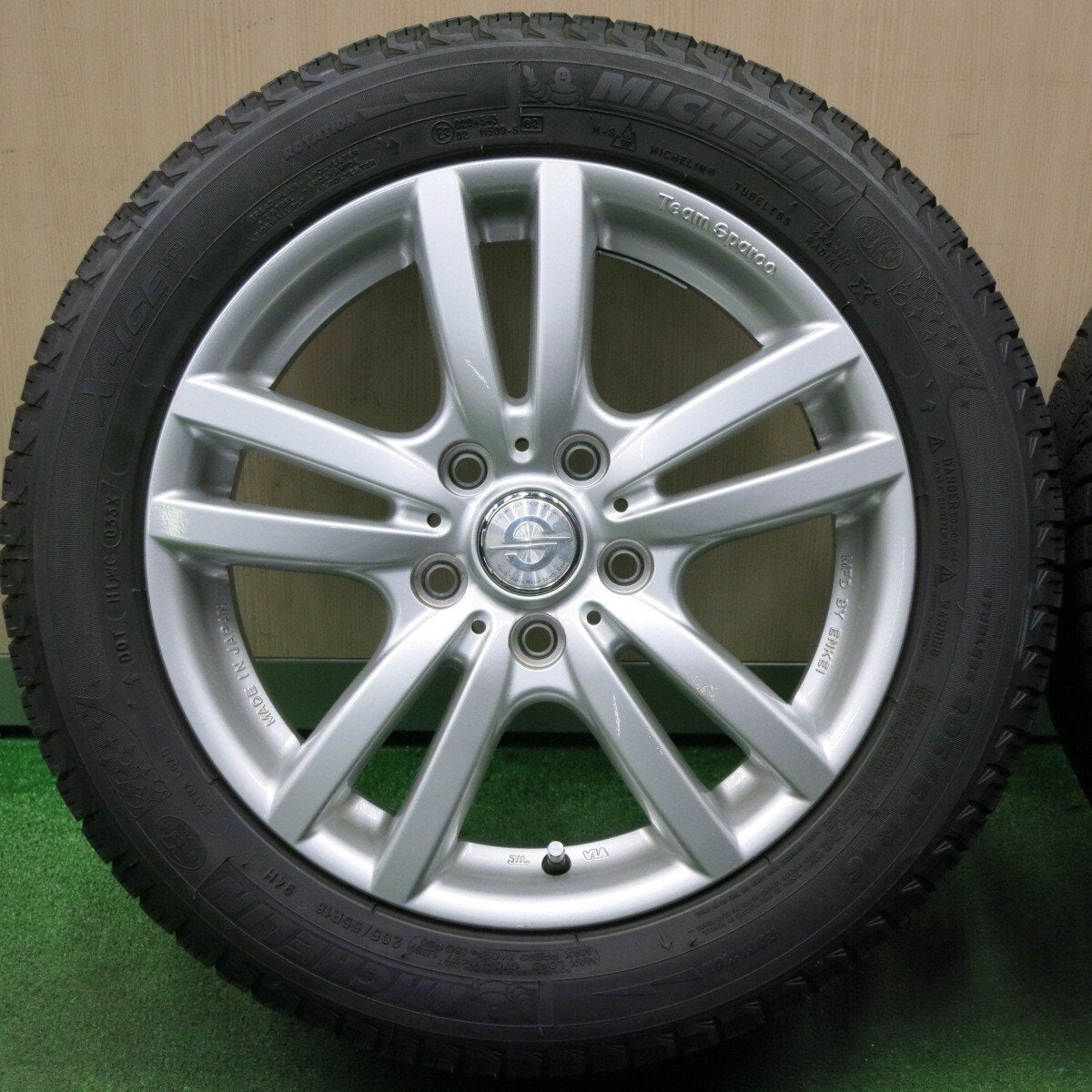 バリ溝！キレイ！8.5分★アウディ 等 Team Sparco CRIMSON ENKEI 205/55R16 スタッドレス ミシュラン X-ICE XI3 16インチ PCD112/5H★4121302NJス