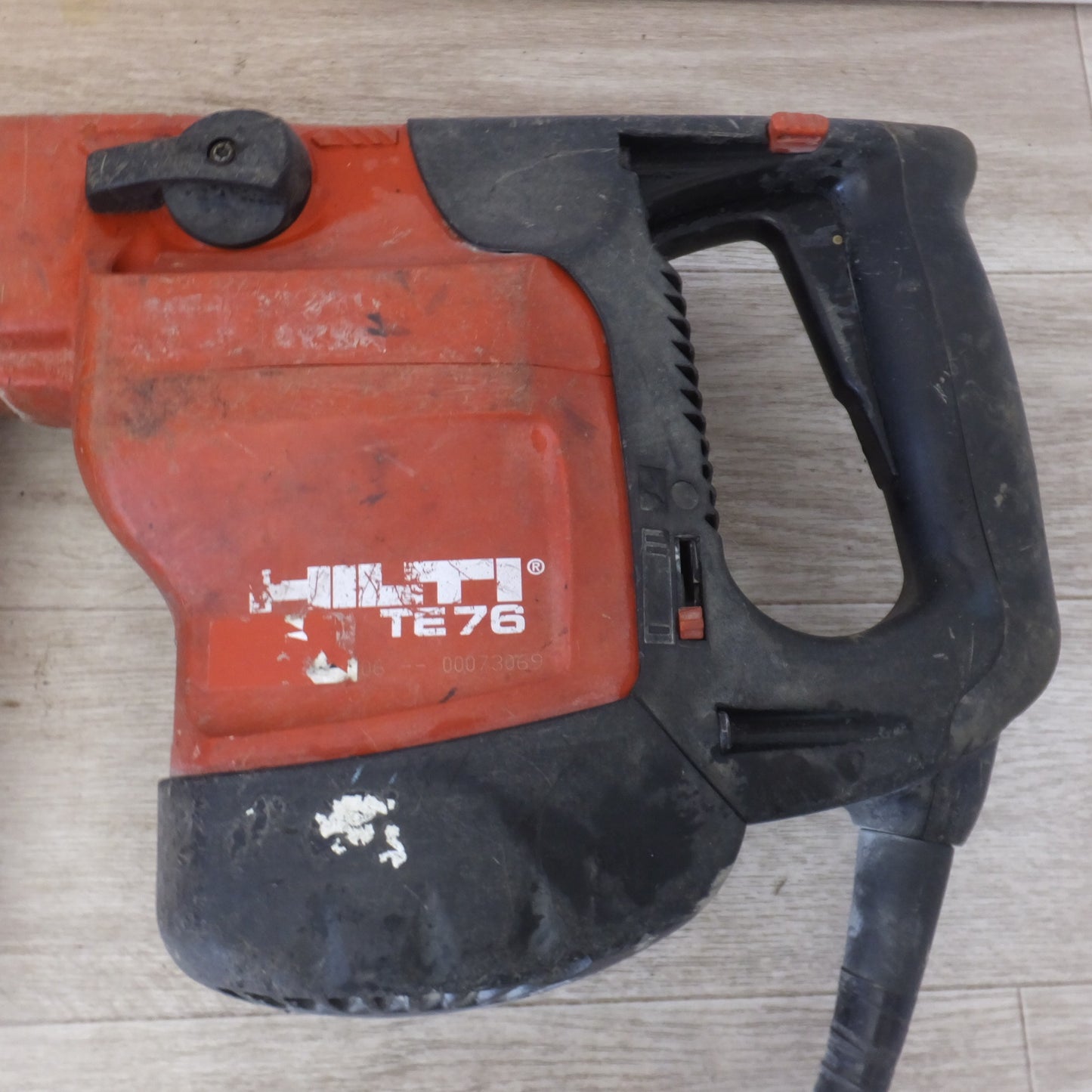 [送料無料] ★ヒルティ HILTI ロータリーハンマードリル TE76　100V 1300W 50/60Hz★