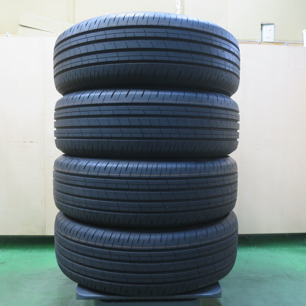 新車外し！26年★225/60R18 トーヨー プロクセス Comfort コンフォート タイヤ 18インチ 40系 アルファード ヴェルファイア ハリアー RAV4 等★6062412イノタ