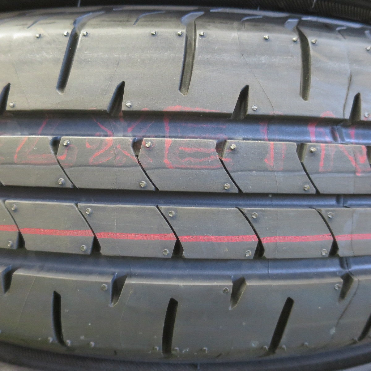 未使用！25年★175/65R15 ブリヂストン NEWNO ニューノ 15インチ タイヤ アクア ヴィッツ スペイド キューブ 等★6051508イノタ