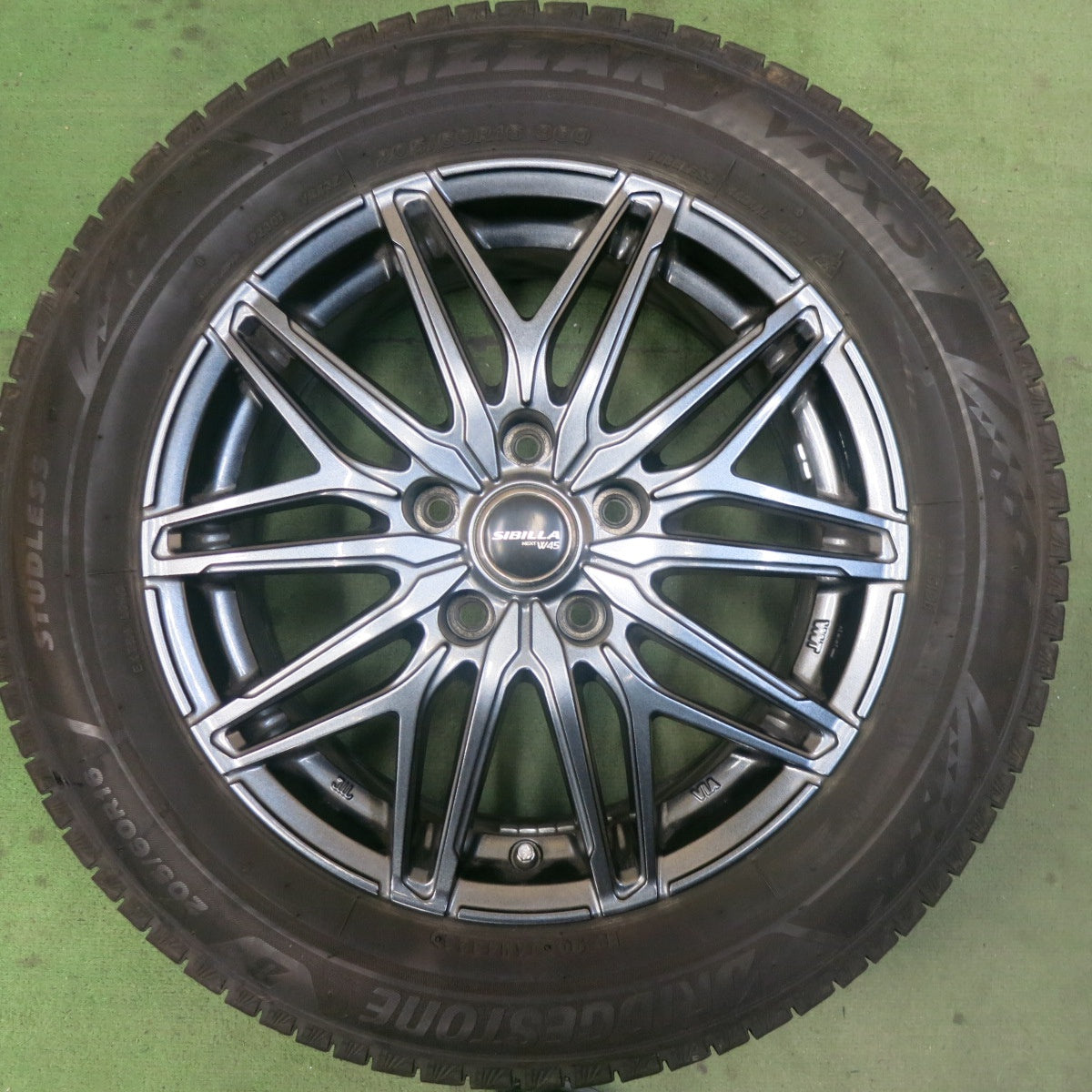 バリ溝！23年！キレイ！9分★スタッドレス 205/60R16 ブリヂストン ブリザック VRX3 SIBILLA NEXT W45 シビラ ネクスト 16インチ PCD114.3/5H★6033001SKス