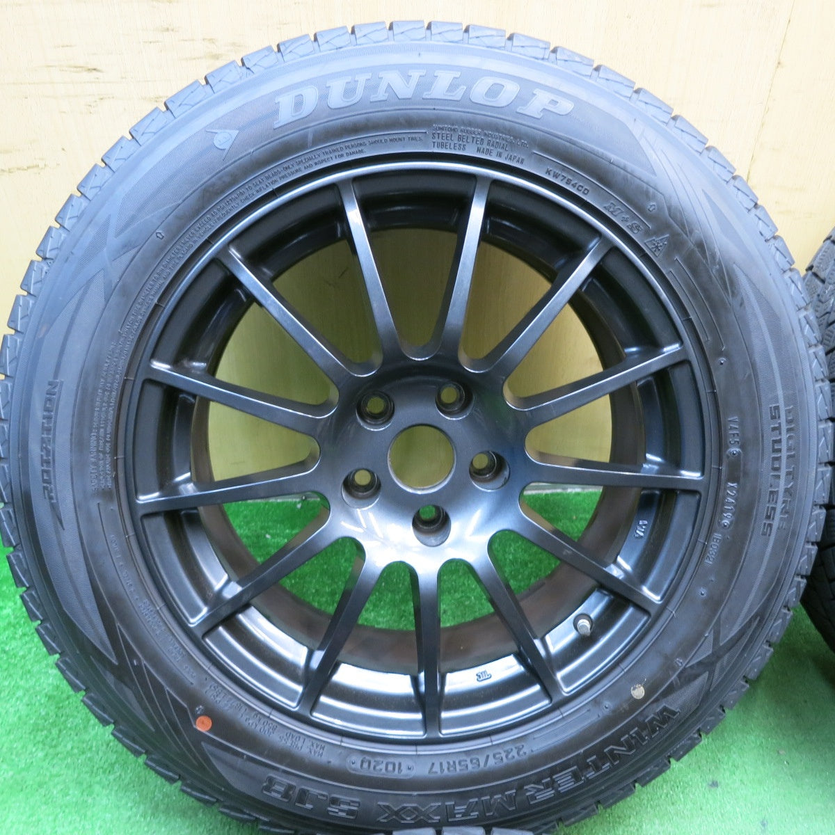 バリ溝！キレイ！9.5分★BMW 等 IRVINE 225/65R17 スタッドレス ダンロップ ウインターマックス SJ8 アーヴィン 17インチ PCD112/5H★5051205AKス