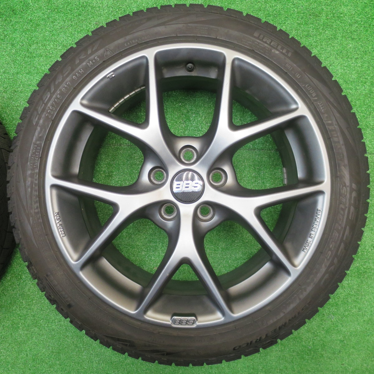 キレイ！22年★ボルボ 等 BBS SR007 KBA49538 225/45R17 スタッドレス ピレリ アイスゼロ アシンメトリコ 17インチ PCD108/5H★5101403NJス