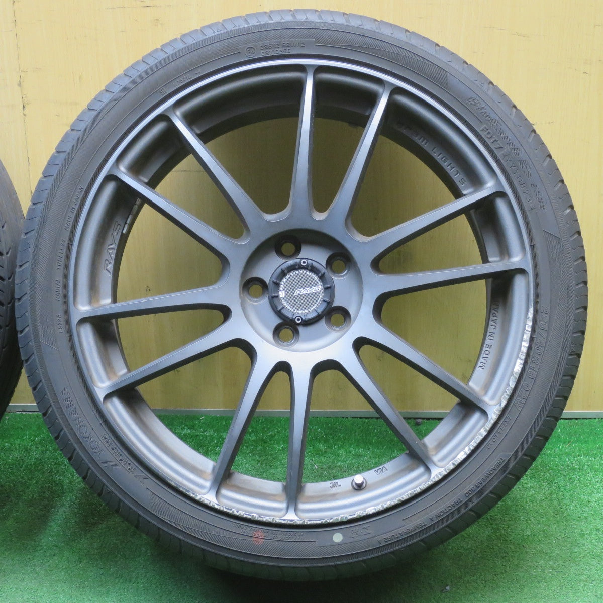 4本価格！23年★86 BRZ 等 RAYS 57XTREME gram LIGHTS 225/40R18 ヨコハマ BluEarth-ES ES32 レイズ グラムライツ 18インチ PCD100/5H★6022507NJノ