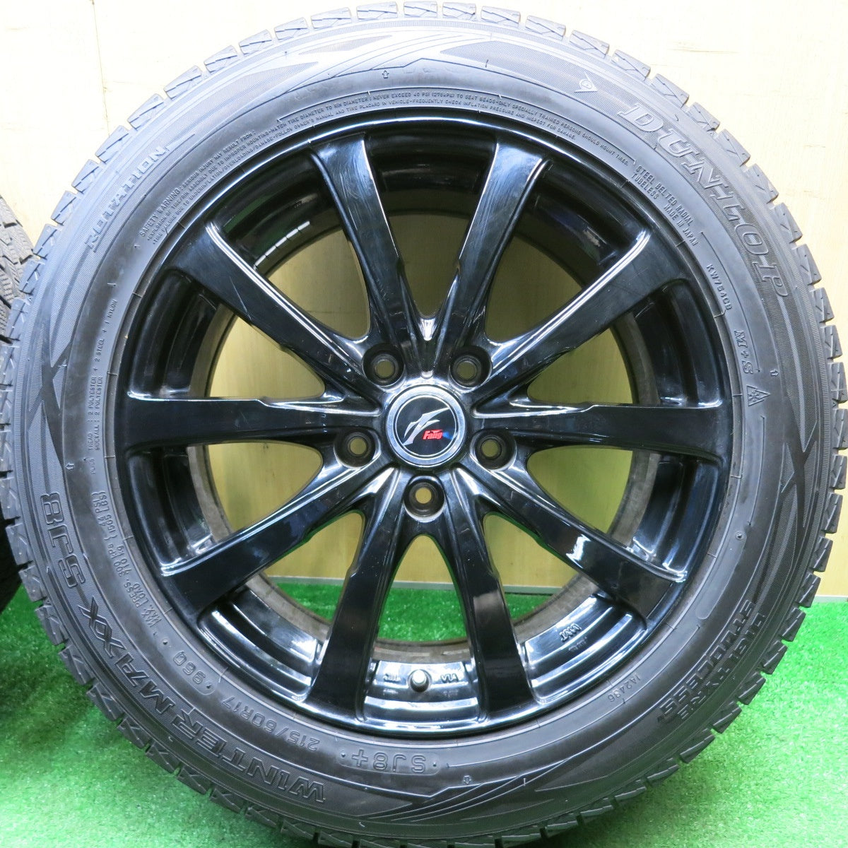 バリ溝！9.5分★スタッドレス 215/60R17 ダンロップ ウインターマックス SJ8 SJ8+ Fang ファング 17インチ PCD114.3/5H★6010805HAス