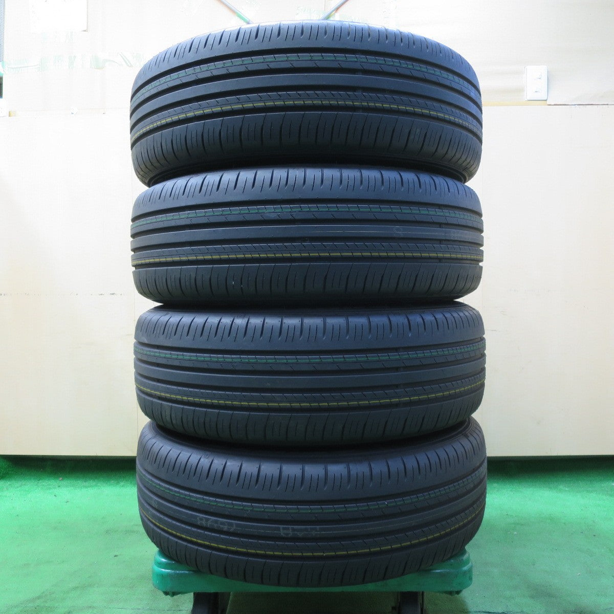 *送料無料* 新車外し！24年★トヨタ 80系 ハリアー Gグレード 純正 225/60R18 ダンロップ グラントレック PT30 18インチ PCD114.3/5H★4072208イノ