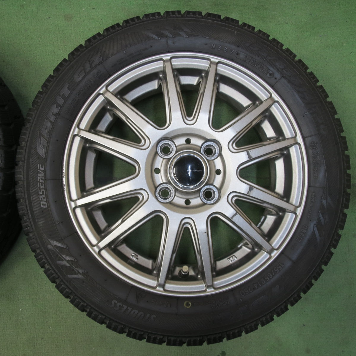 バリ溝！22年！キレイ！9分★スタッドレス 155/65R14 トーヨー ガリット GIZ VEMOTION Vエモーション 14インチ PCD100/4H★6033008イス