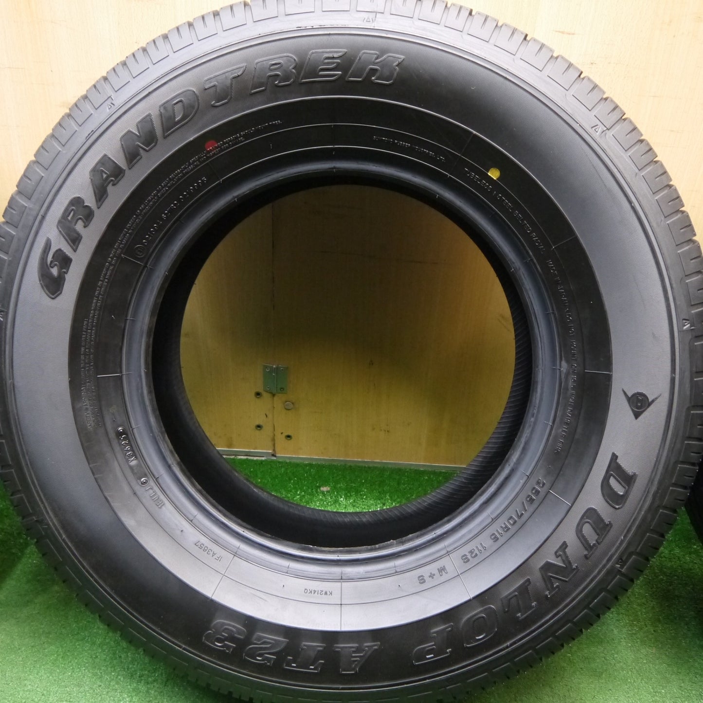 新車外し！25年！5本★265/70R16 ダンロップ AT23 グラントレック 16インチ タイヤ パジェロ プラド ランクル 70 等★5121902Hノタ