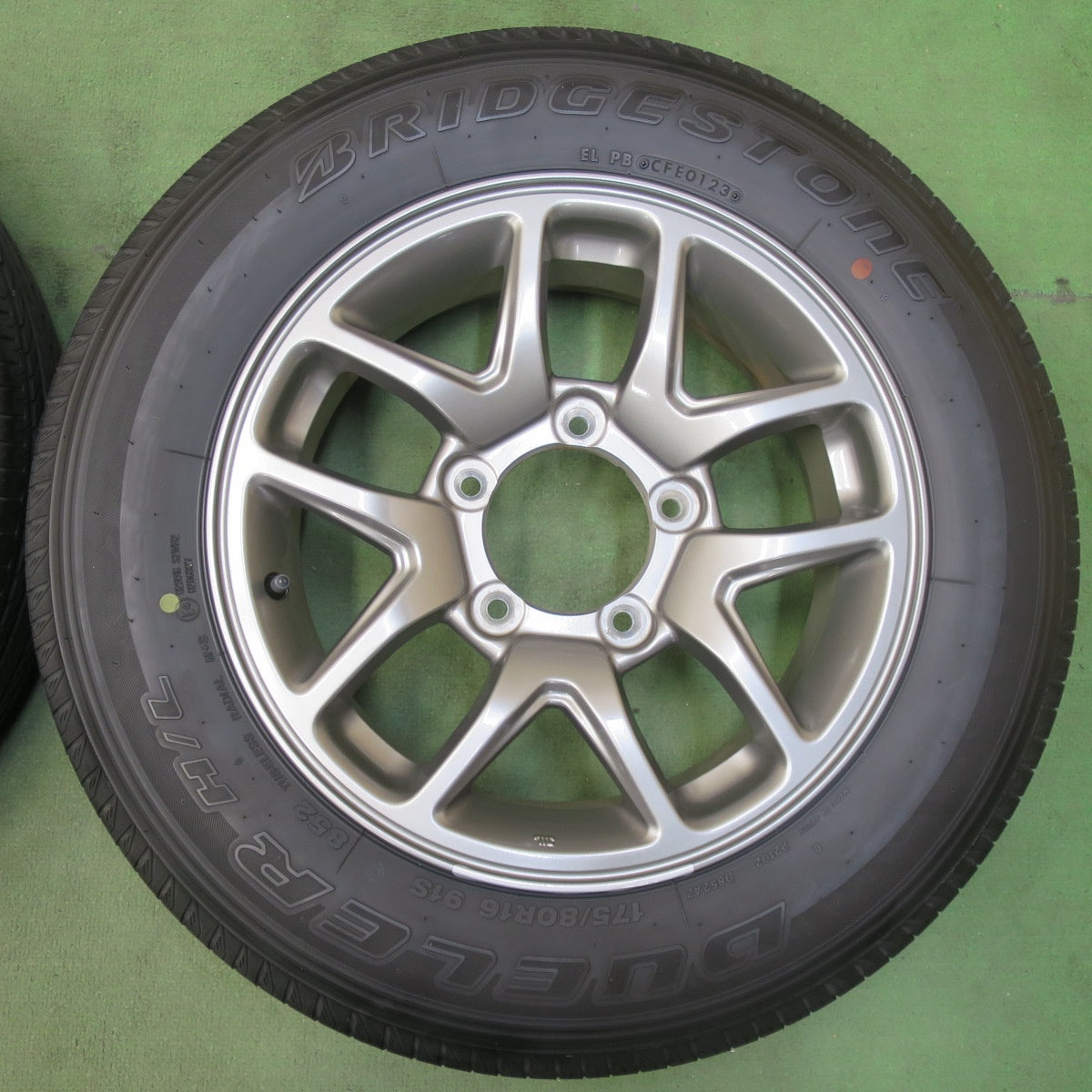 バリ溝！23年！キレイ！9.5分★スズキ JB64 W ジムニー 純正 175/80R16 ブリヂストン デューラー H/L 852 16インチ PCD139.7/5H★5111211イノ