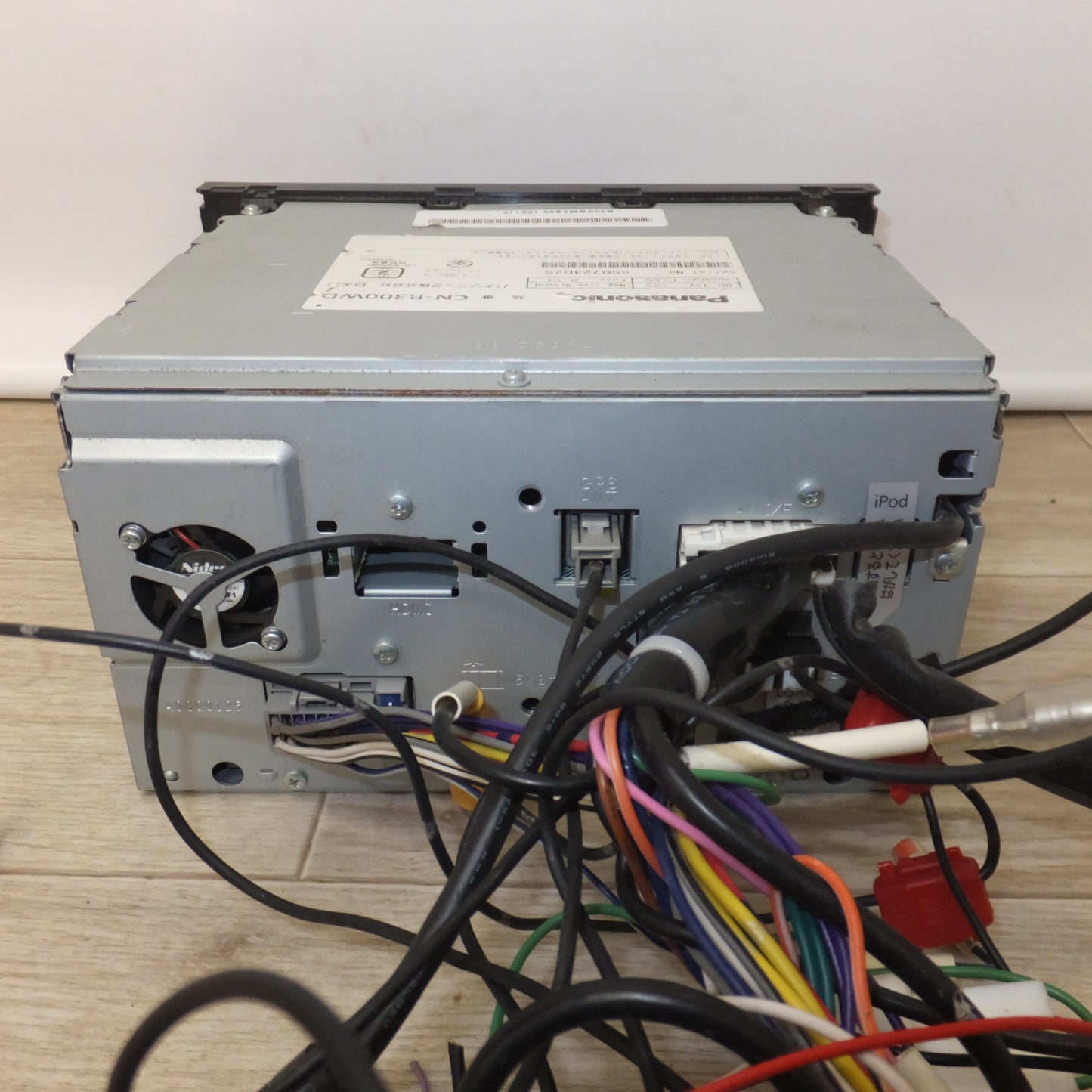 [送料無料] ★パナソニック Panasonic SDカーナビステーション Strada CN-R300WD[17]★