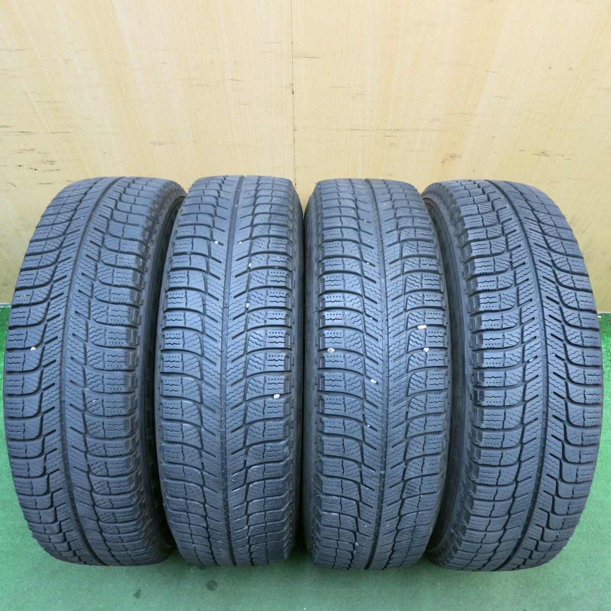 キレイ◎日産 NV350 キャラバン 純正 スチール 195/80R15 107/105R スタッドレス ミシュラン AGILIS X-ICE 15インチ PCD139.7/6H◎6071208HAス