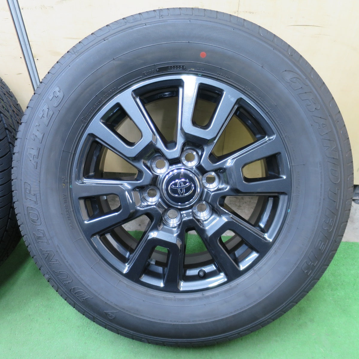 新車外し！25年★トヨタ ランクル 250 VX 純正 265/65R18 ダンロップ AT23 グラントレック 18インチ PCD139.7/6H★6032703ナノ