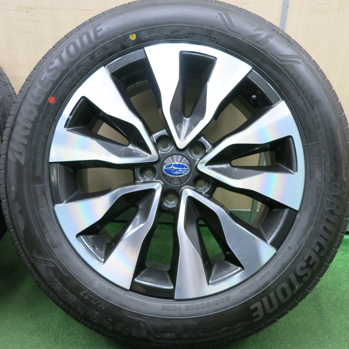 *送料無料* 新車外し！23年★スバル レガシィ アウトバック 純正 225/60R18 ブリヂストン アレンザ H/L33 18インチ PCD114.3/5H★4052603HAノ