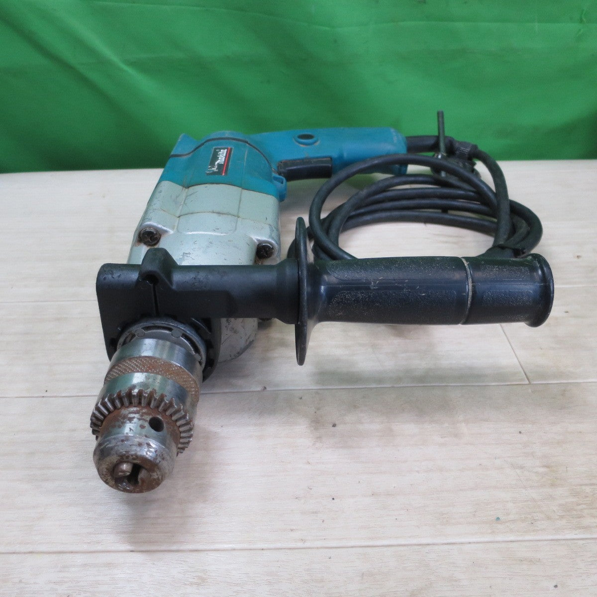 ☆マキタ 20mm 2スピード 震動 ドリル HP2032 電動 工具 振動 ドリル コード式 100V makita☆