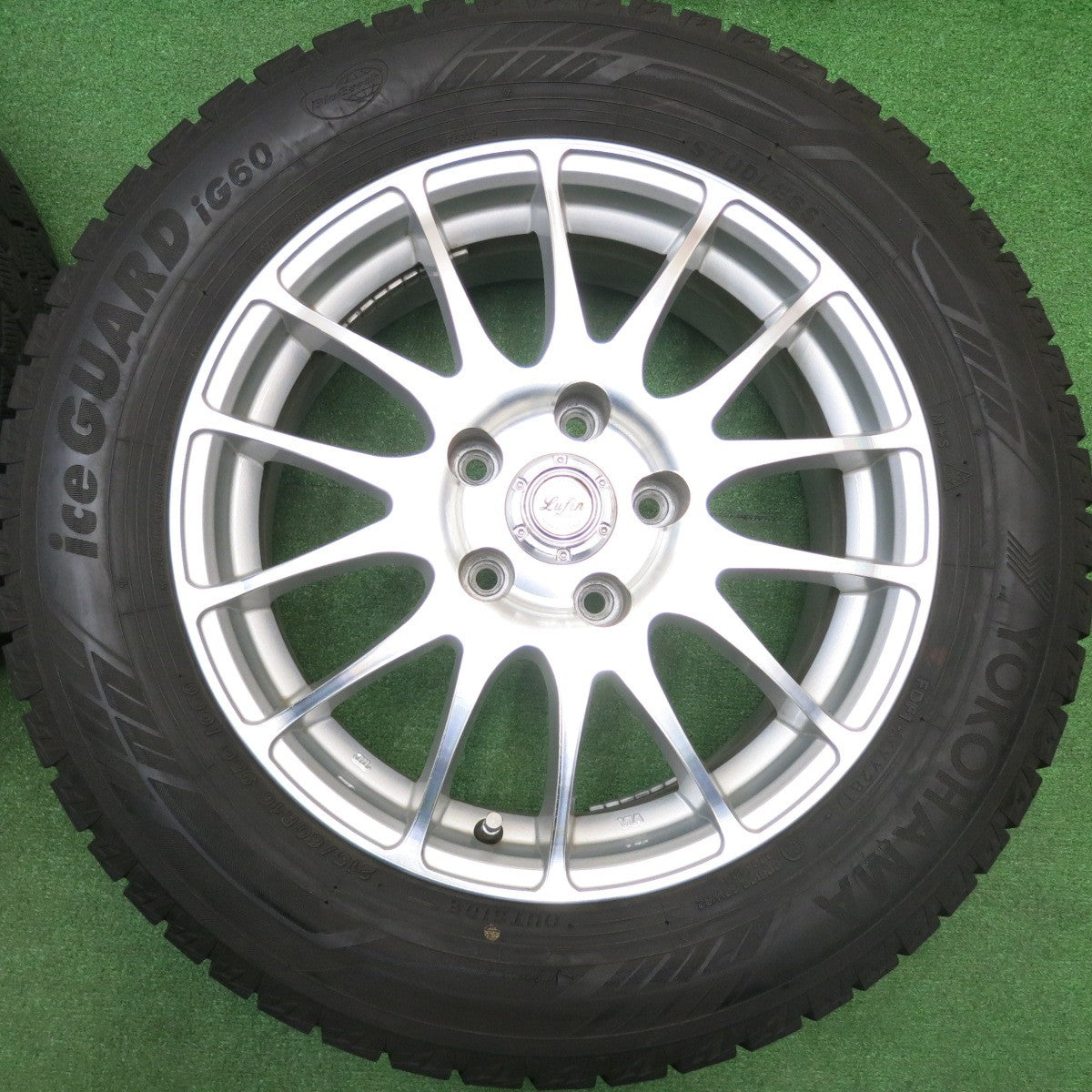 バリ溝！8.5分★スタッドレス 215/60R16 ヨコハマ アイスガード iG60 Lufin 14 SPOKE ラフィン 16インチ PCD114.3/5H★5112018HAス