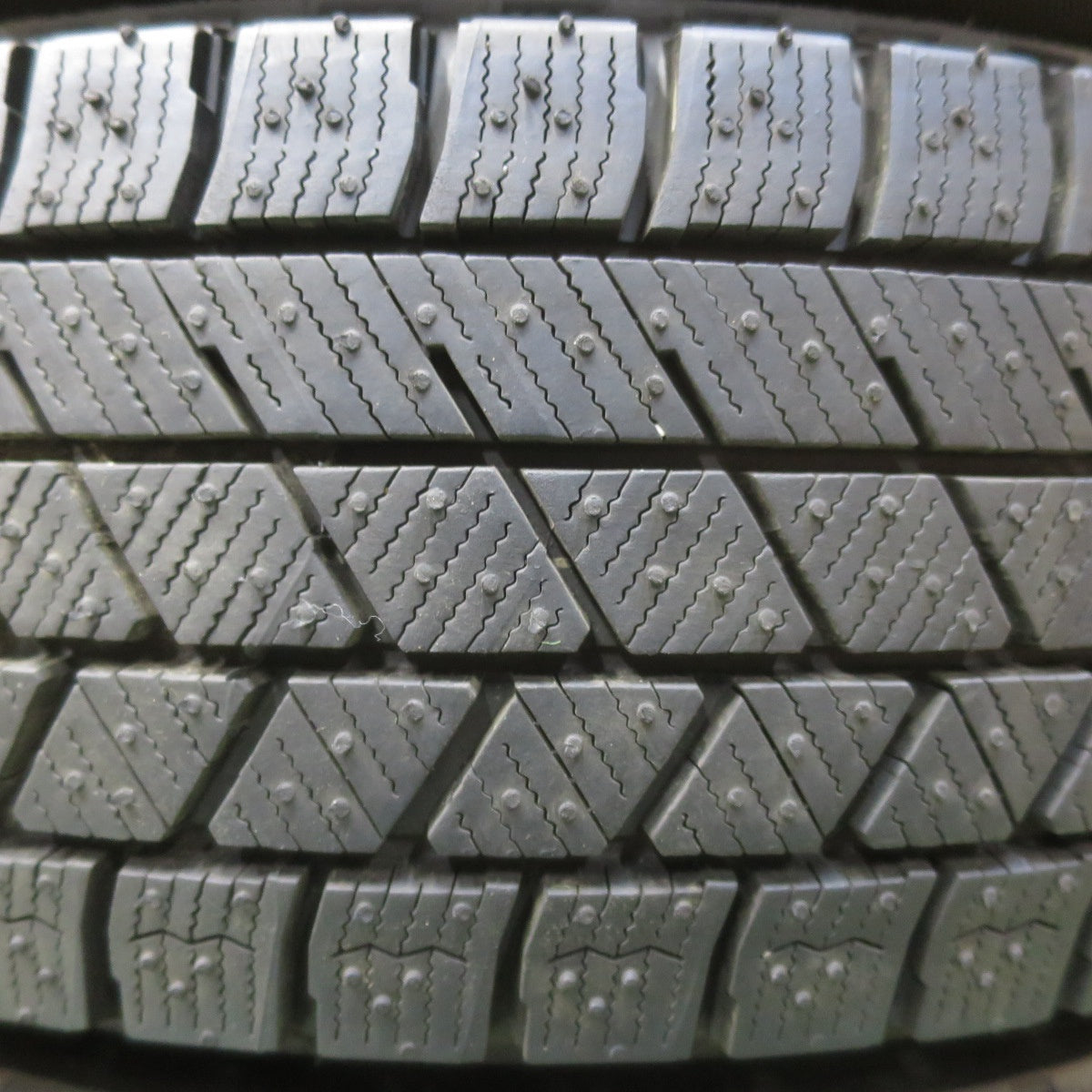 超バリ溝！23年！キレイ！ほぼ10分★スタッドレス 165/65R14 ブリヂストン ブリザック VRX3 GRADUAL DS25W グラデュアル 14インチ PCD100/4H★5122011イス