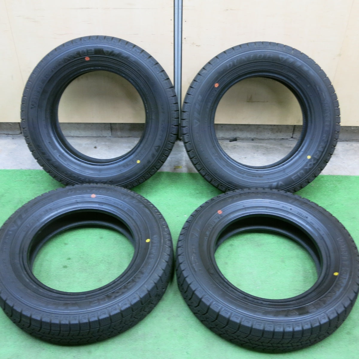 超バリ溝！21年！9.5分以上★スタッドレス 145/80R13 ダンロップ ウインターマックス03 WM03 タイヤ 13インチ N-BOX ワゴンR スペーシア 等★5042504TTスタ