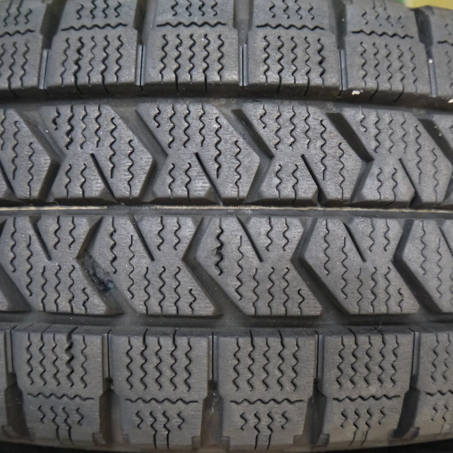 バリ溝！24年！9.5分以上！6本★トラック タイヤ 205/70R16 111/109N スタッドレス ブリヂストン ブリザック W989 16インチ★5101402Hスタ