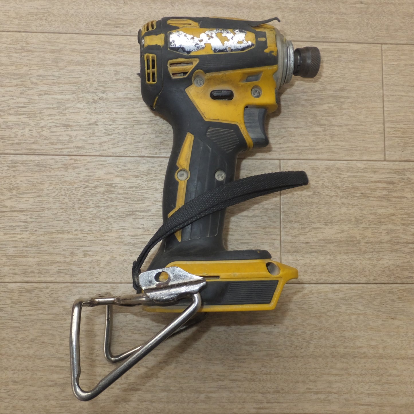 [送料無料] ジャンク★マキタ makita 充電式インパクトドライバ TD172D 18V 本体のみ★