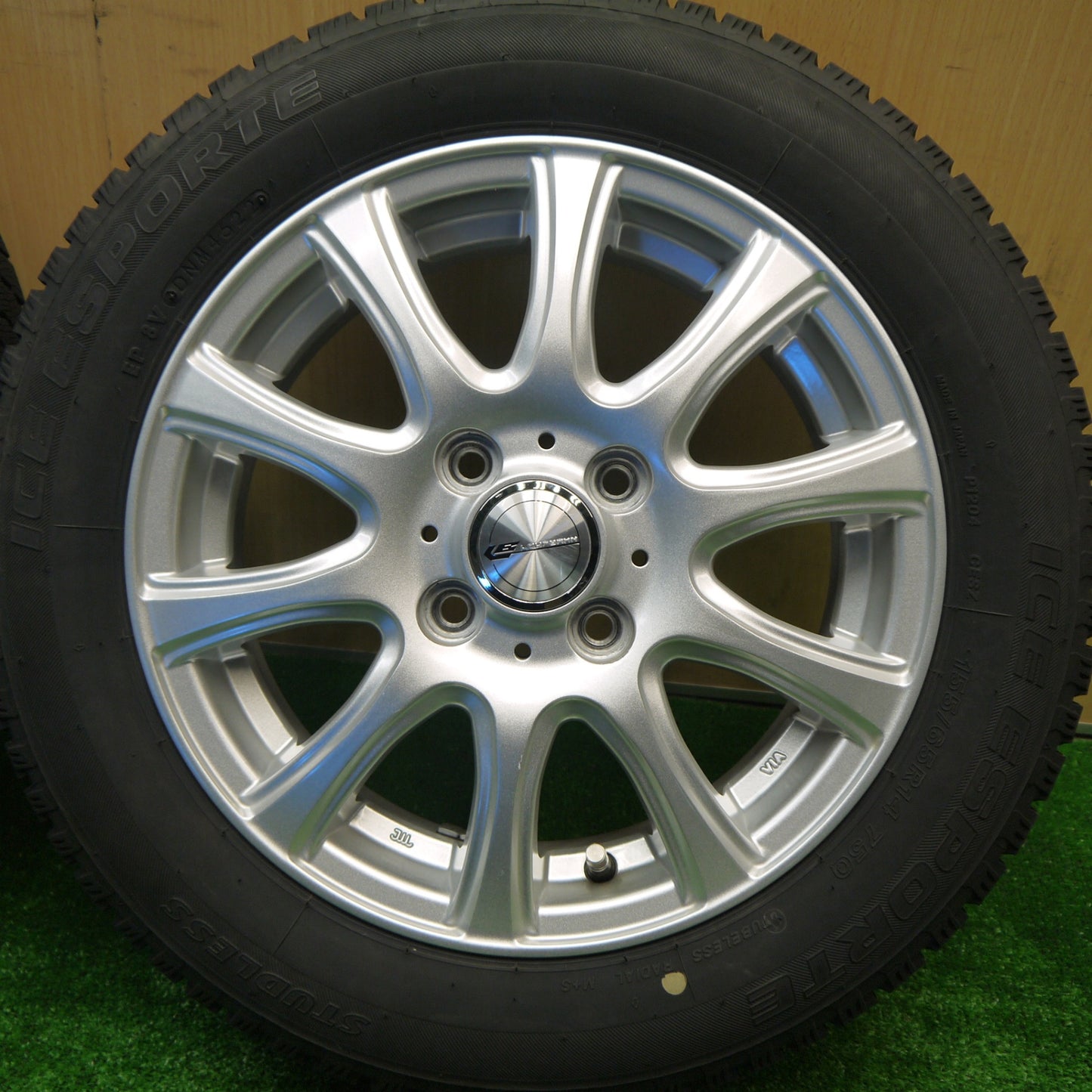 バリ溝！22年！8.5分★スタッドレス 155/65R14 アイスエスポルテ LAUFBAHN ラウフバーン 14インチ PCD100/4H★5101003Hス