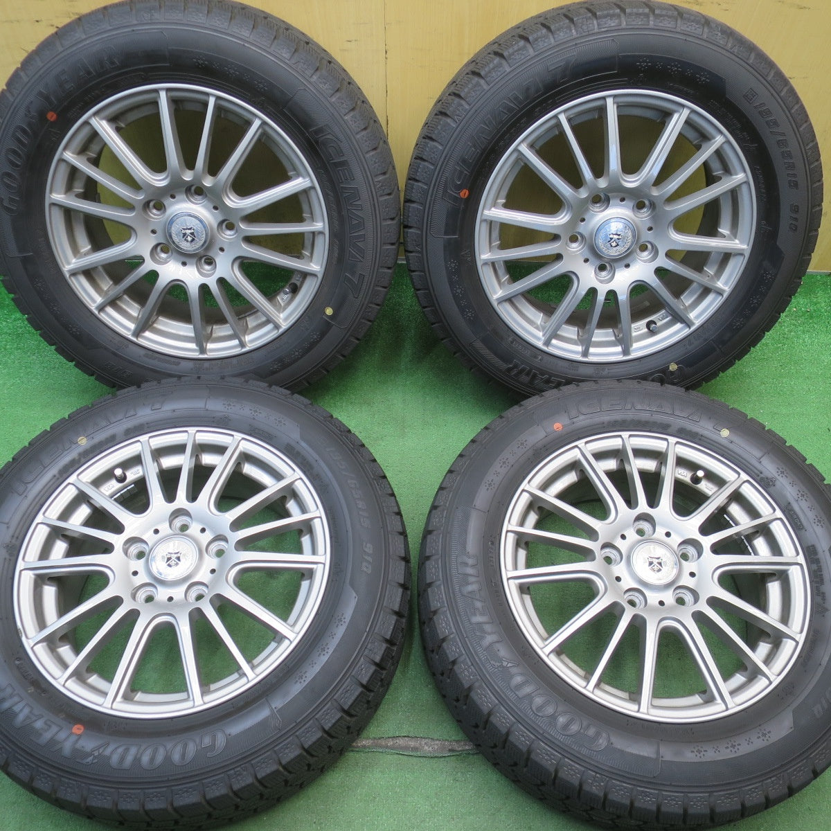 バリ溝！24年！9.5分以上◎スタッドレス 195/65R15 グッドイヤー アイスナビ7 GMach 15インチ PCD114.3/5H◎6071802NJス