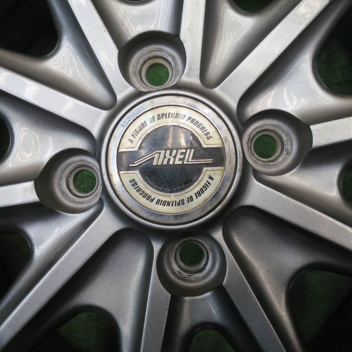 バリ溝！23年！9.5分★スタッドレス 185/65R15 ダンロップ ウインターマックス WM02 AXEL アクセル 15インチ PCD100/4H★5111003NJス