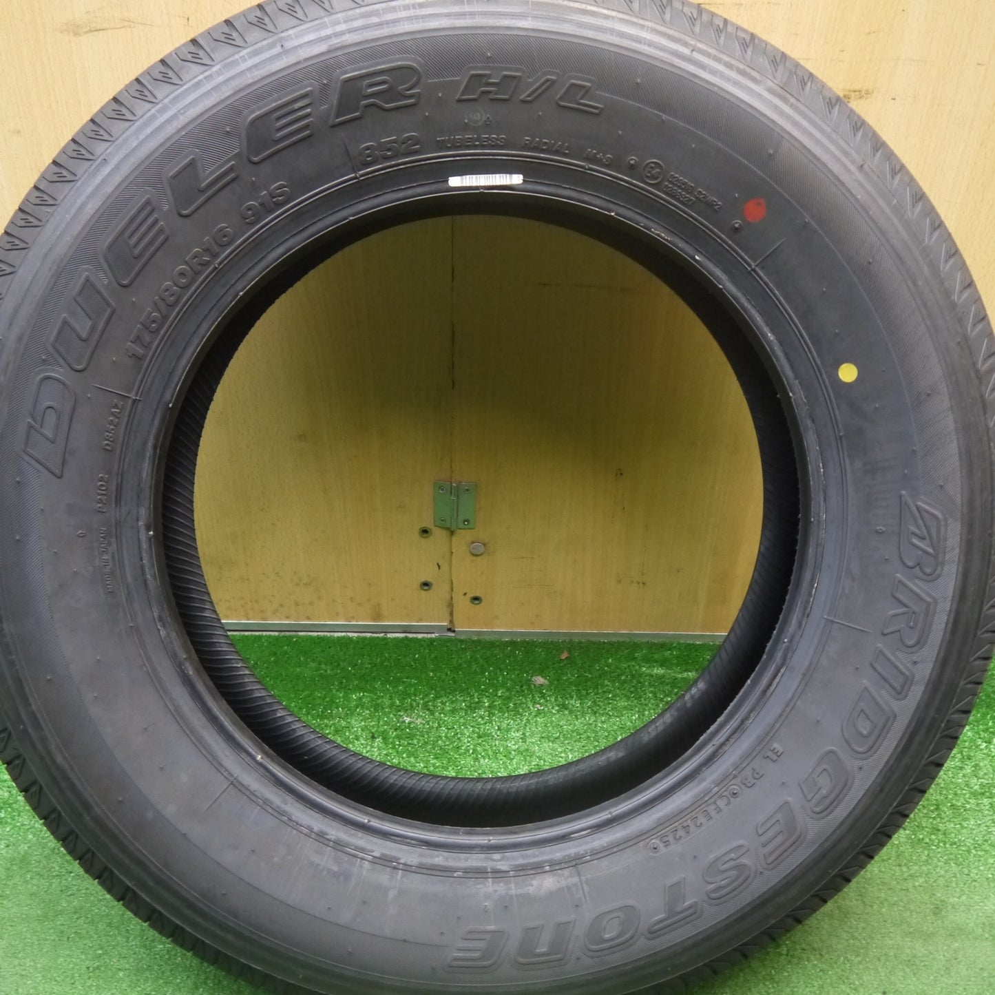 未使用！25年！1本★ジムニー 等 175/80R16 ブリヂストン デューラー H/L 852 DUELER 背面 タイヤ スペア 16インチ★6010510Hノタ