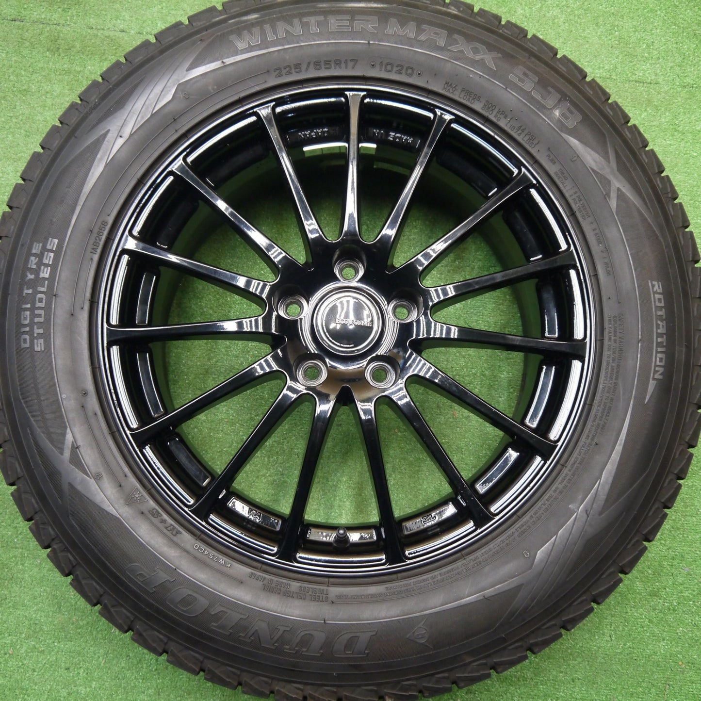 バリ溝！キレイ！9分★スタッドレス 225/65R17 ダンロップ ウインターマックス SJ8 ECO FORME CRS101 エコフォルム 17インチ PCD114.3/5H★5112607Hス