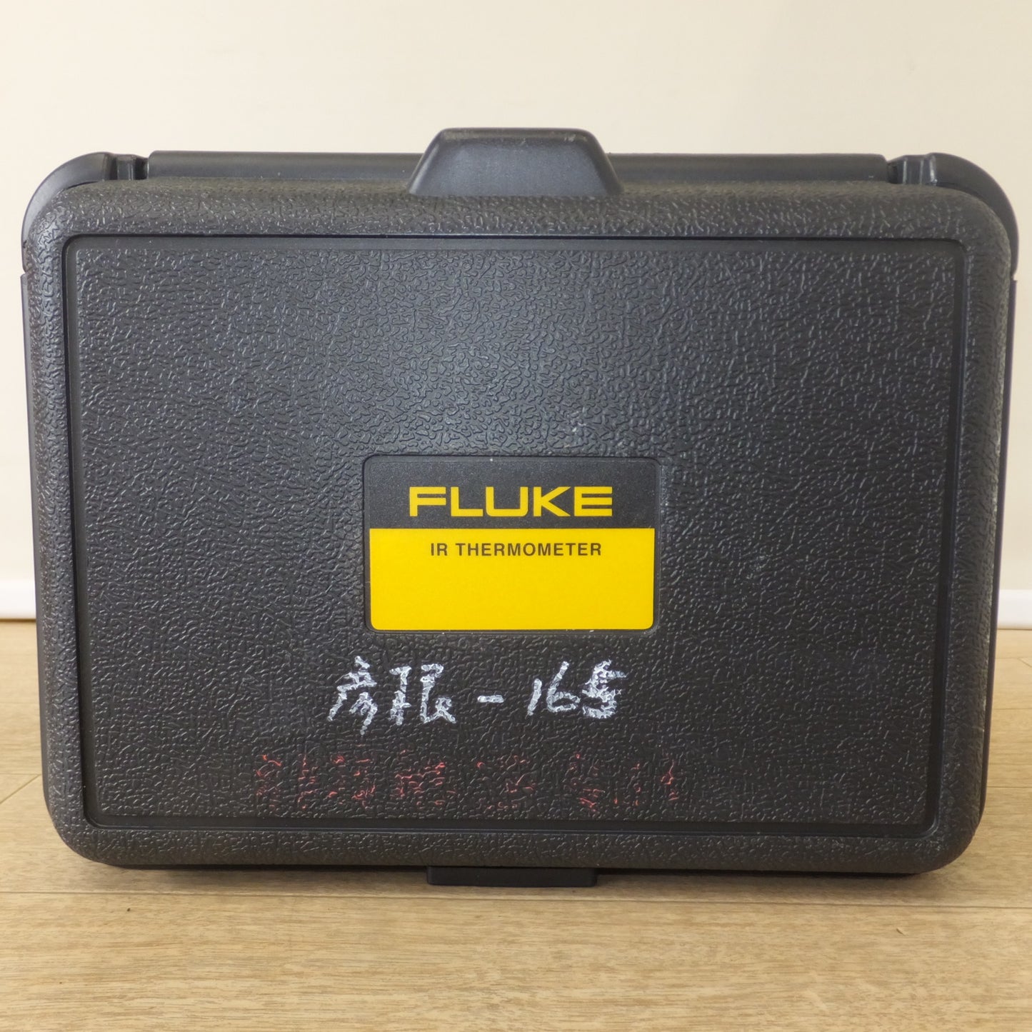[送料無料] キレイ★フルーク FLUKE 放射温度計 IR THERMOMETER 561★