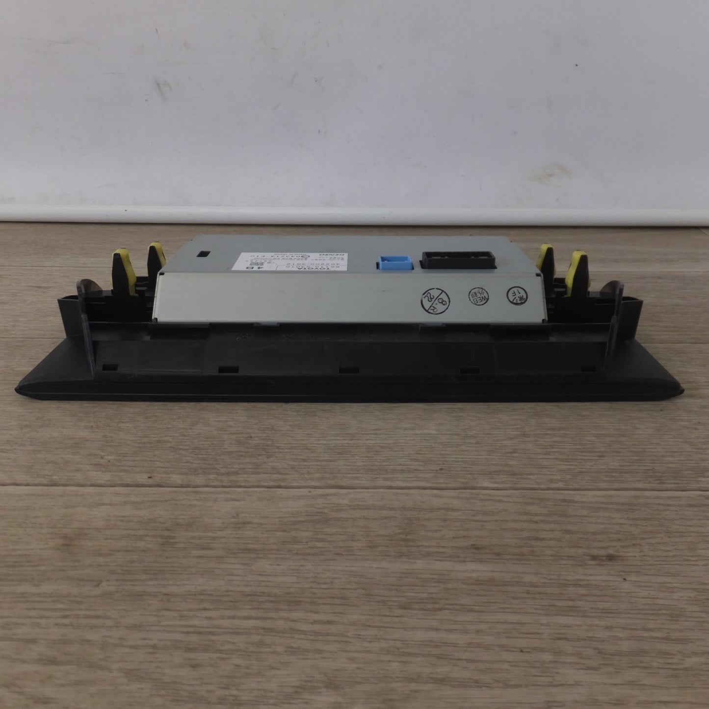 [送料無料] 現状品★デンソー製 レクサス 純正 マルチモニター 86110-53010　レクサス IS AVE30(93)★