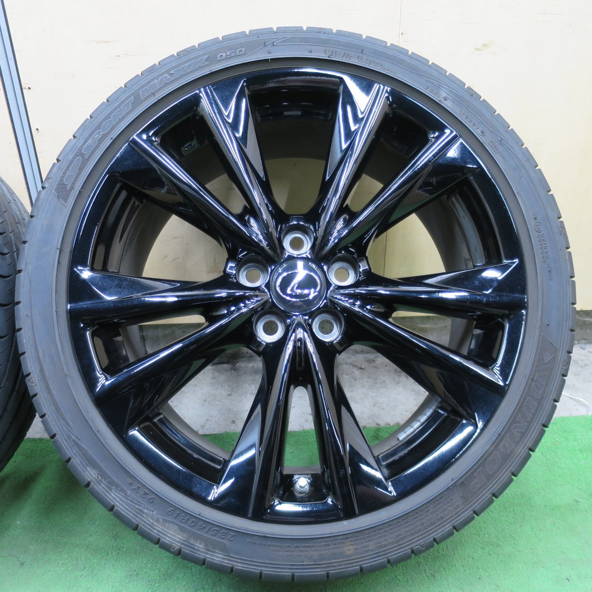 センサー付き！バリ溝！9.5分◎レクサス ES Fスポーツ 純正 235/40R19 ダンロップ SPスポーツマックス 050 19インチ PCD114.3/5H◎6100703NGノ