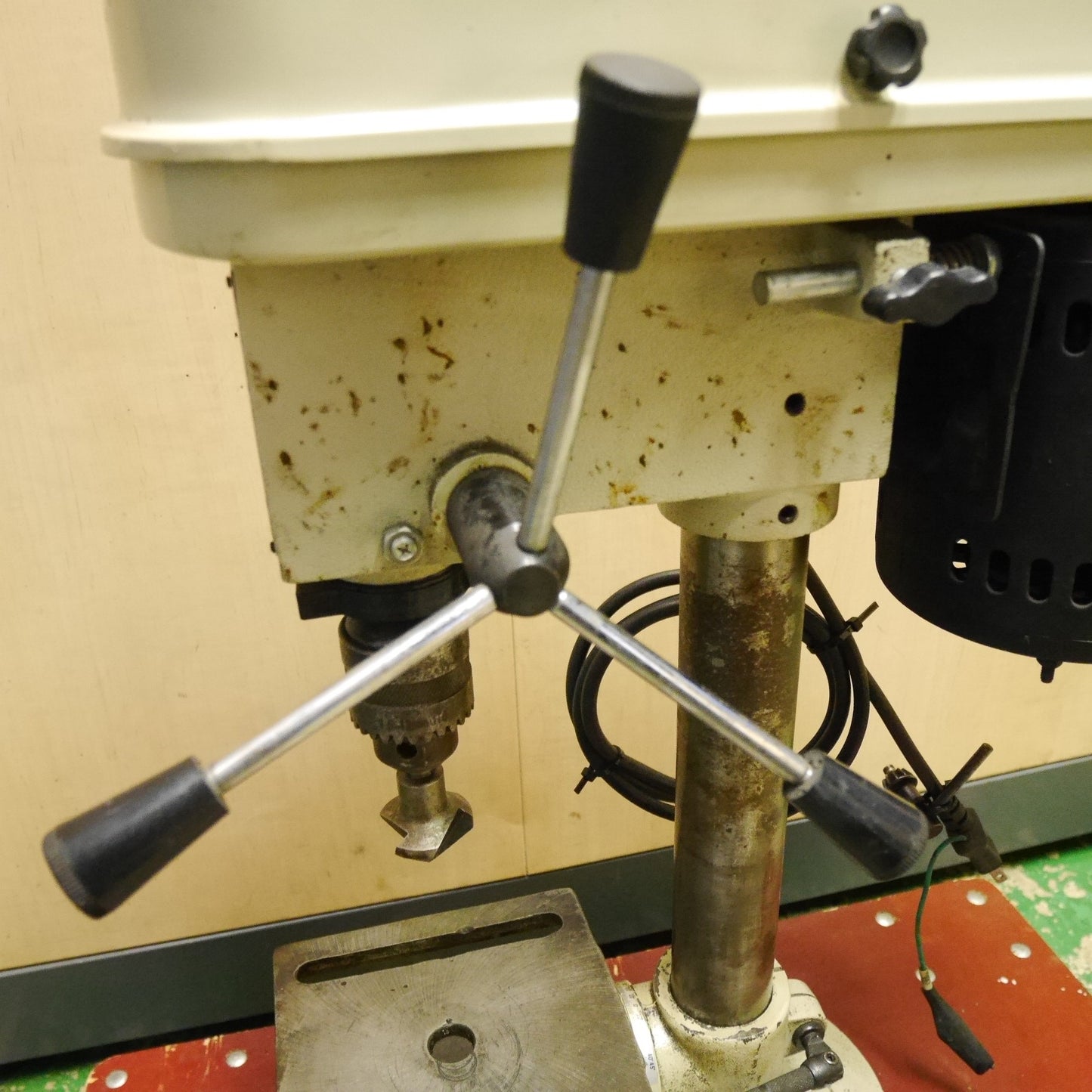 [送料無料] ☆マキタ 卓上 ボール盤 TB131 電動 工具 makita 穴あけ ドリル 加工☆