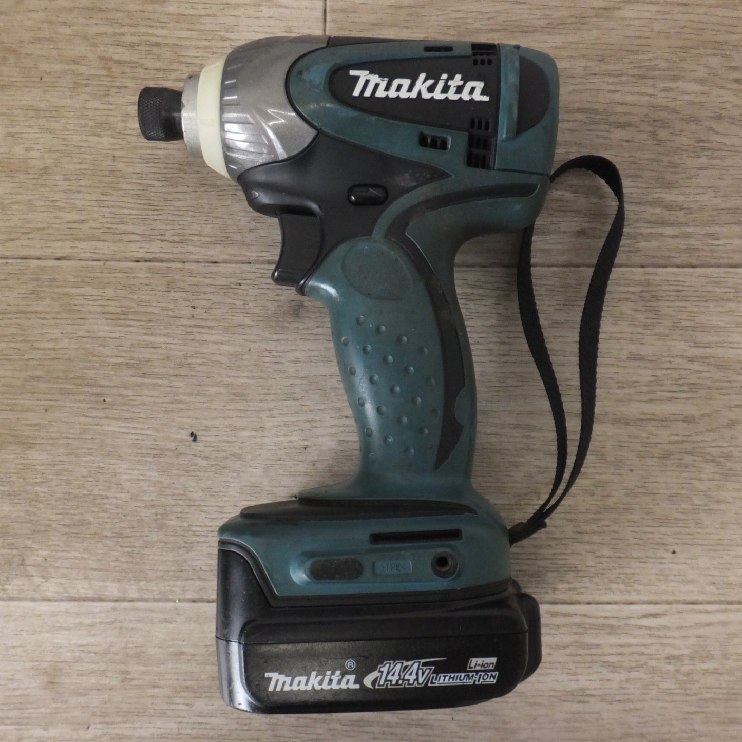 [送料無料] ★マキタ makita 充電式インパクトドライバ TD135DSHX DC14.4V★
