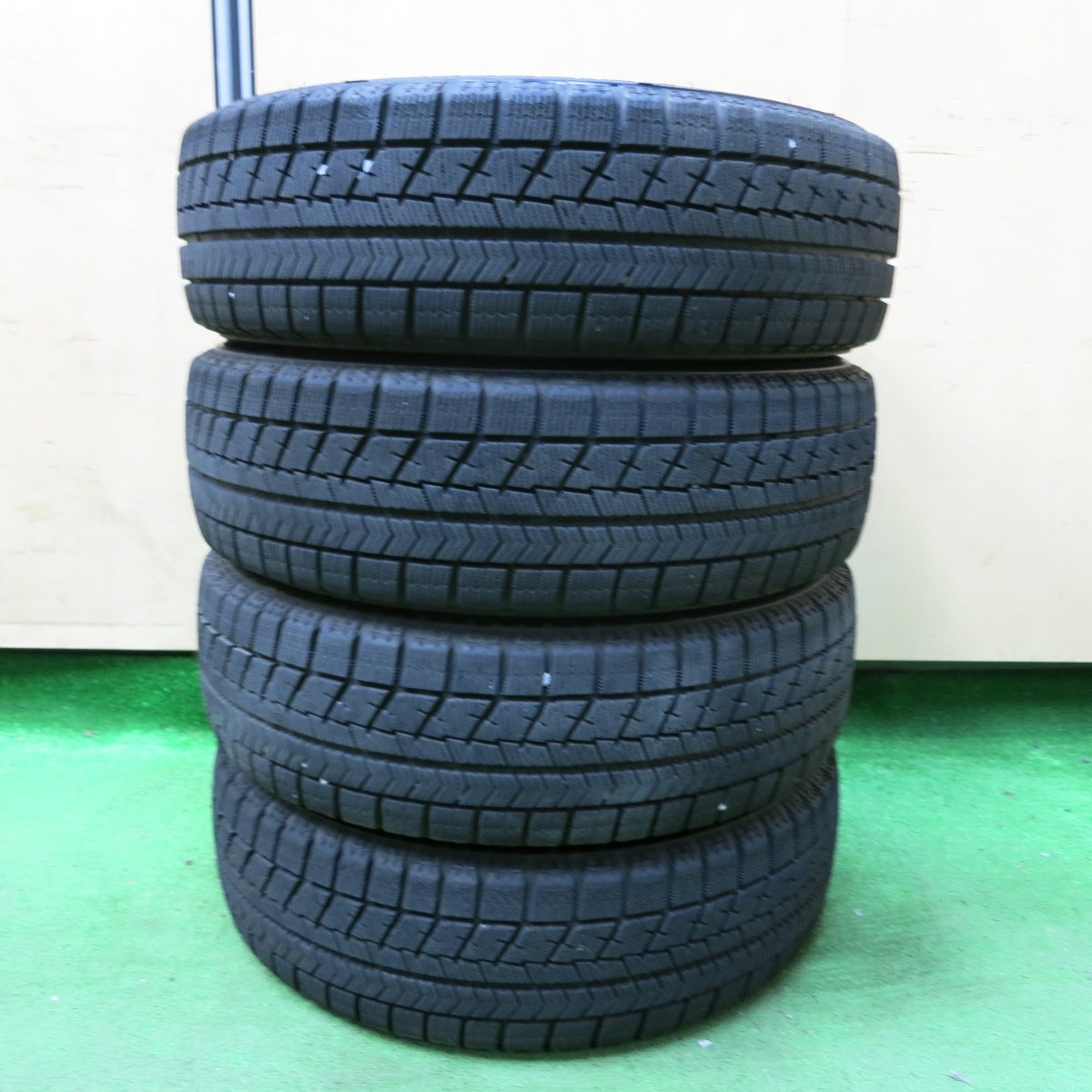 [送料無料] 4本価格★スタッドレス 155/65R13 ブリヂストン ブリザック VRX JOKER ジョーカー 13インチ PCD100/4H★4092601SYス