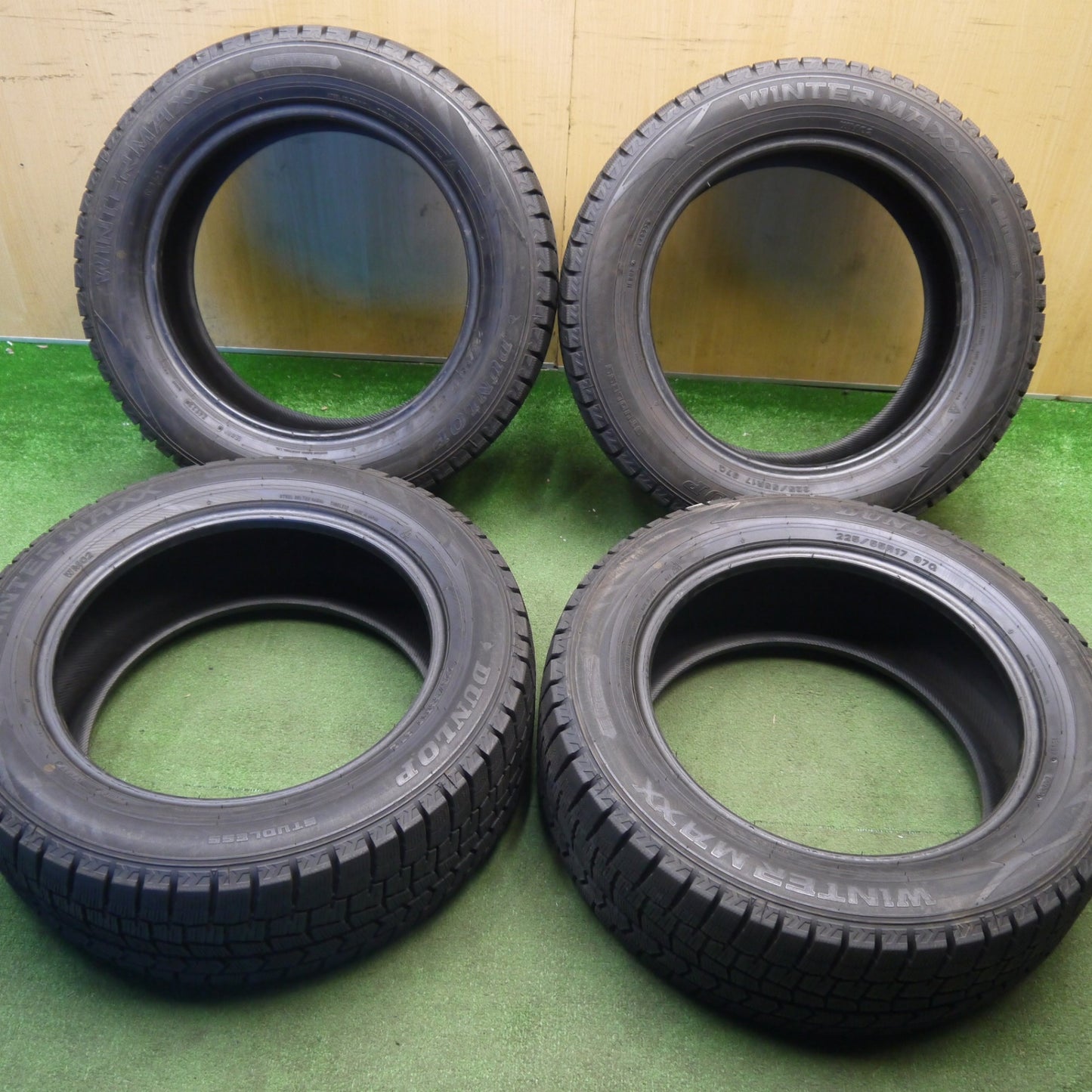バリ溝！22年！9分★スタッドレス 225/55R17 ダンロップ ウインターマックス WM02 タイヤ 17インチ XV ヴェゼル C-HR WR-V 等★6031603Hスタ