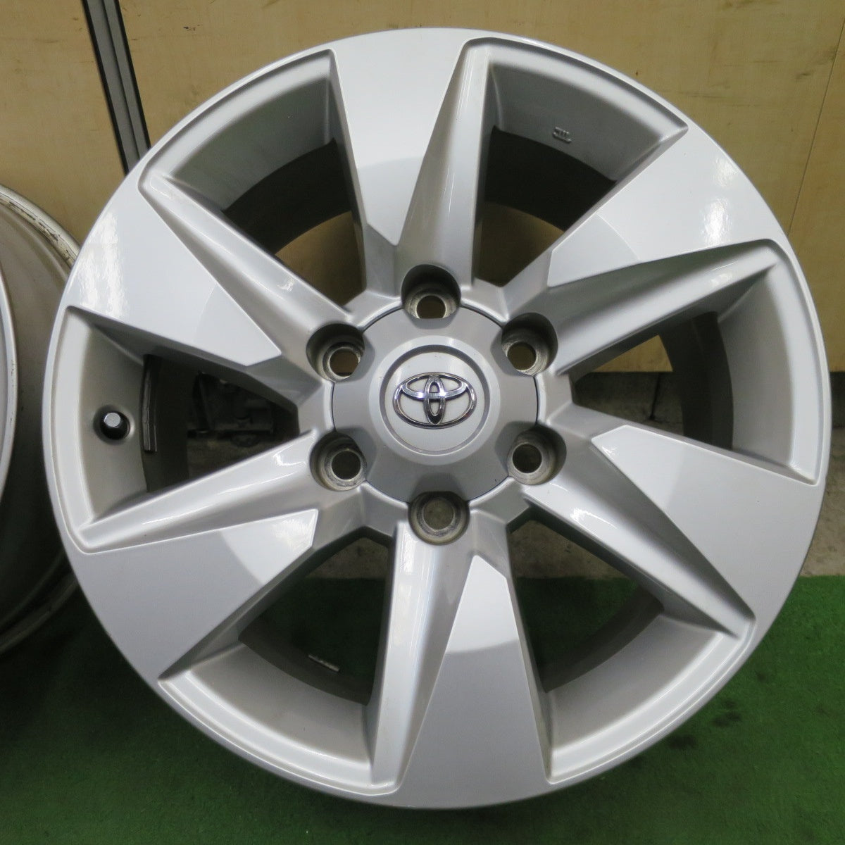 キレイ★トヨタ 150系 ランクル プラド 純正 ホイール 17インチ 17×7.5J PCD139.7/6H★6051903NGホ