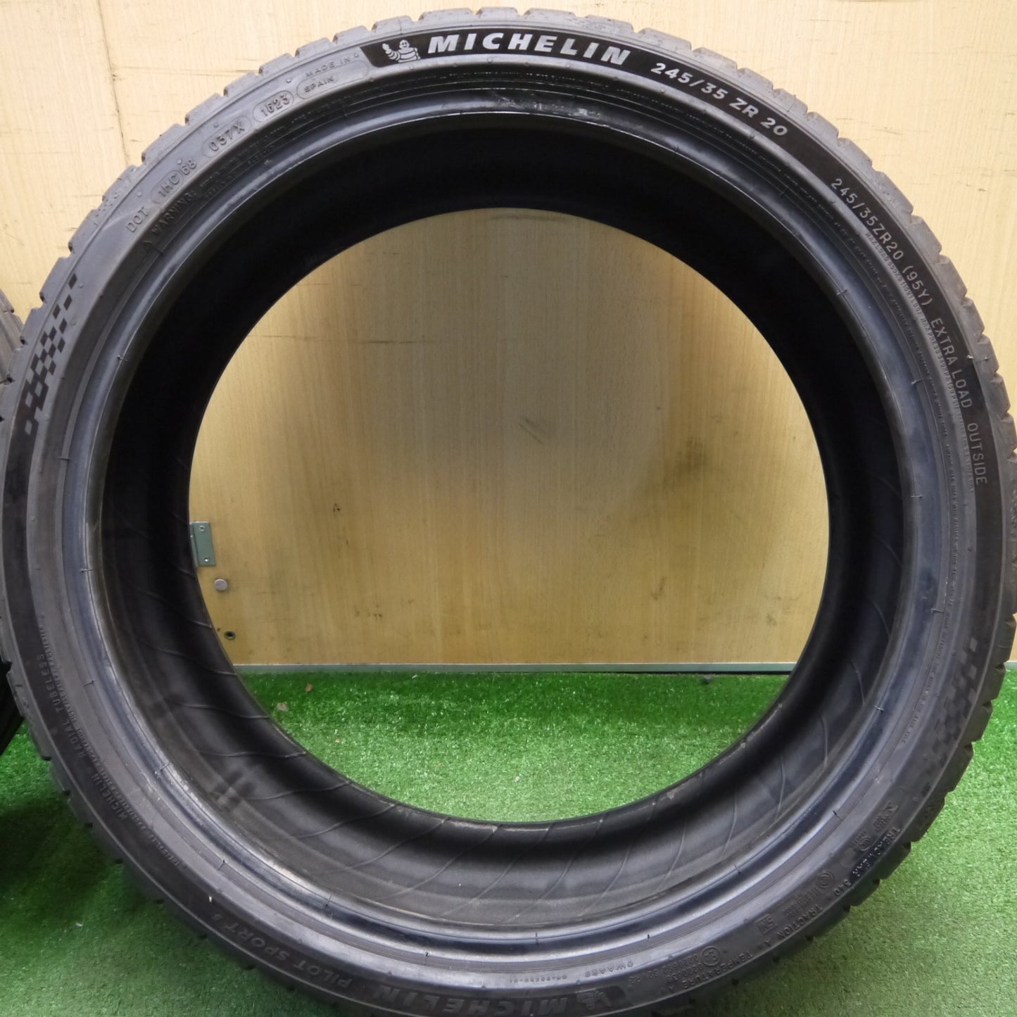 バリ溝！23年！9.5分！2本★245/35R20 ミシュラン パイロットスポーツ5 タイヤ 20インチ スカイライン ベンツ W257 W213 ポルシェ 992 991 718 981 等★6032412Hノタ